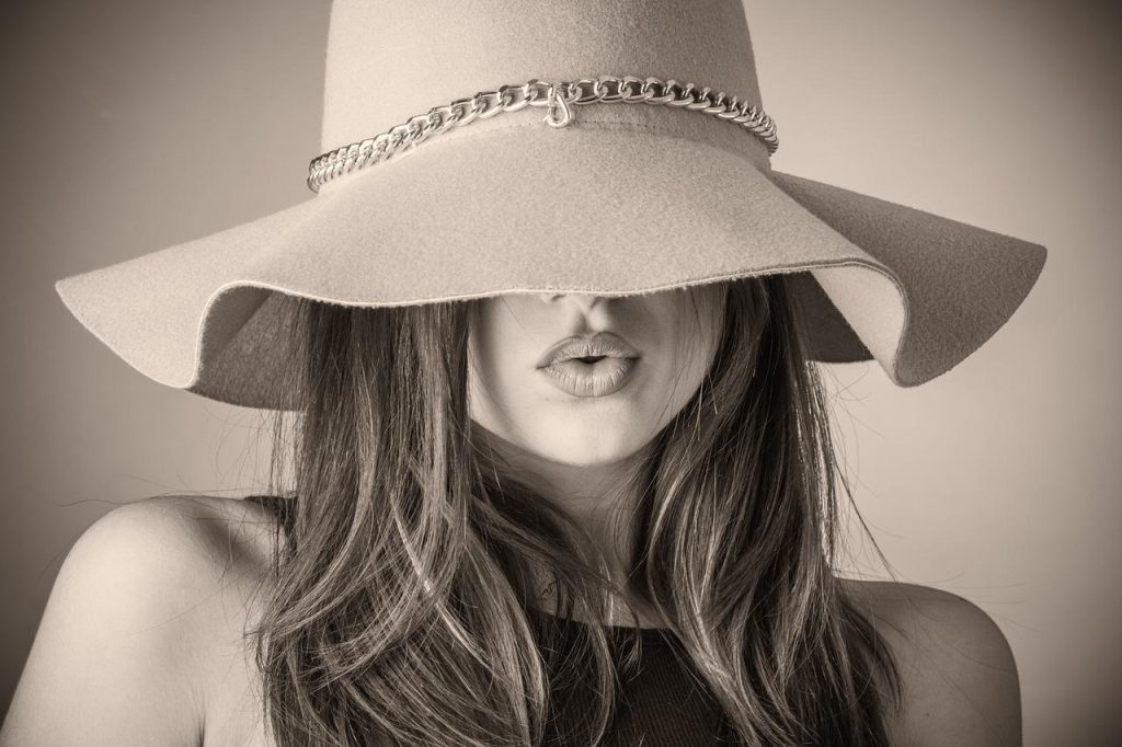 Illustratie van de tien geboden voor stijlvolle dameskleding met tips voor garderobe, pasvorm en accessoires